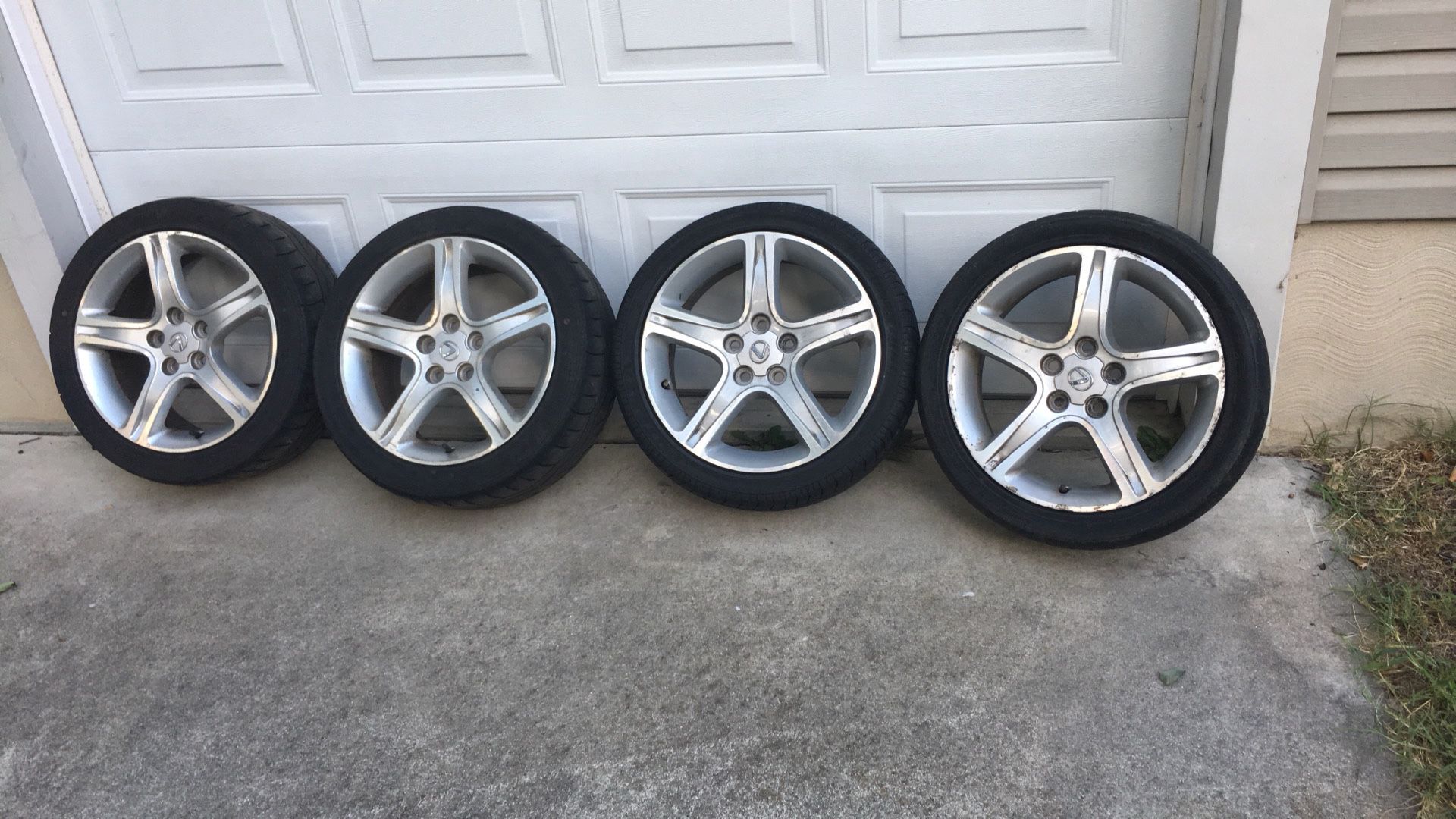 Is300 sportcross staggered wheels rare