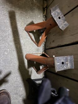 Jack stands