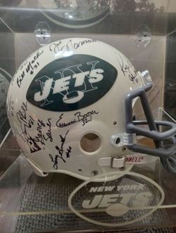 Joe namis and team signed 1969 Super Bowl champions. Helmet, in display case with j s a letter of authenticity.Listen, you don't mind if I go