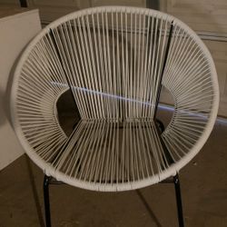 All White Durable Relaxing Chair