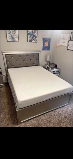 New Queen Bedframe