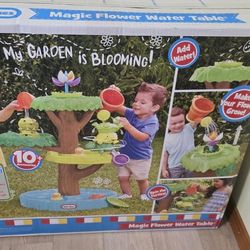 Little Tikes Magic Flower Water Table