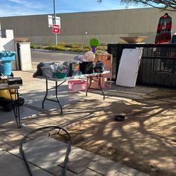 Yard Sale N 27th & w Lawrence ln