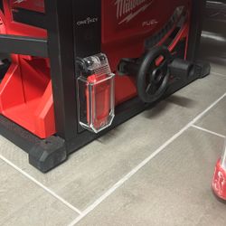Milwaukee Table Saw 