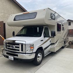 2019 Ford Coachmen Leprechaun 
