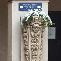 Flower Arrangement For Wedding 