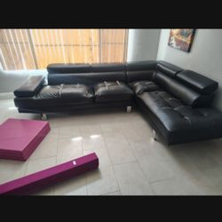 FREE COUCH 