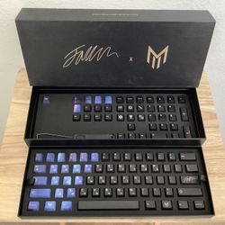 Matrix Keyboards x Faker Collab Keycaps, Black/Purple Marble