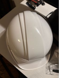 Pyramex hard hat