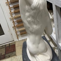 Lady Statue Not Painted 