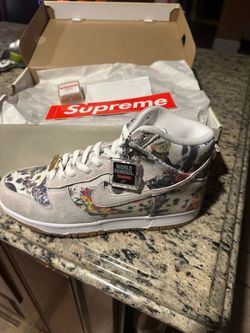 Nike Supreme Dunks