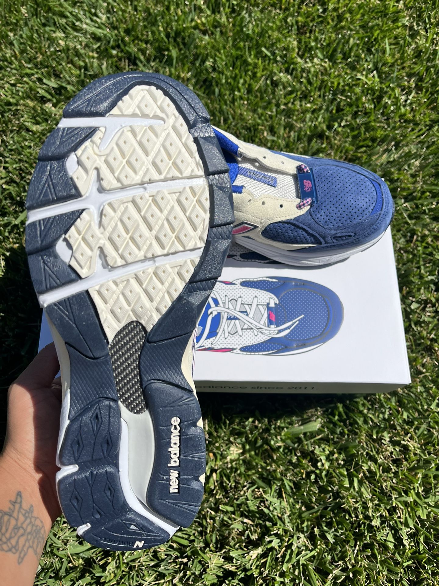 NEW BALANCE 990v3 - KITH DAYTONA SIZE 7.5M/9W - BRAND NEW