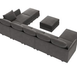Grey sectional Couch Brand New With Storage 