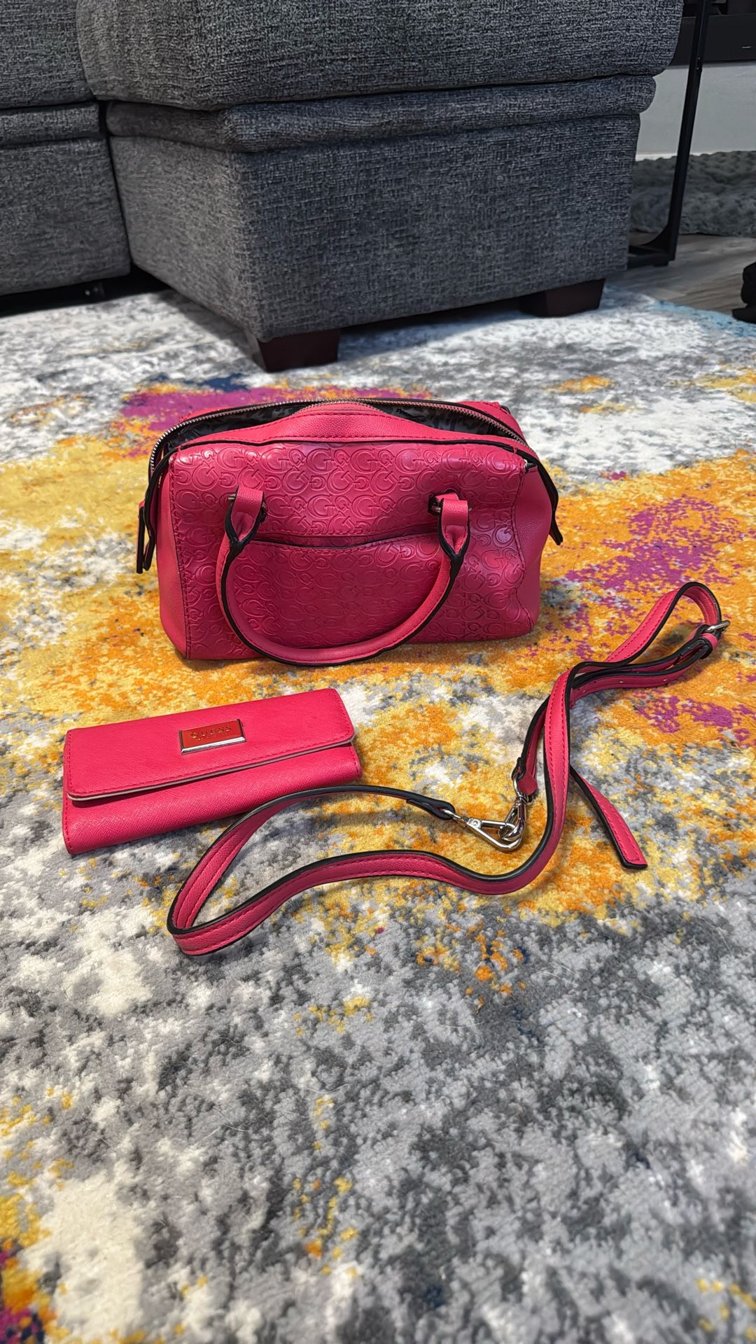 Guess Purse With Matching Wallet And Strap