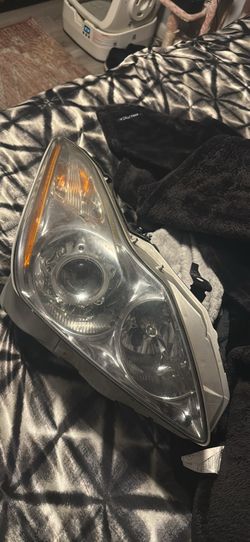 G37 Coup Stock Headlights
