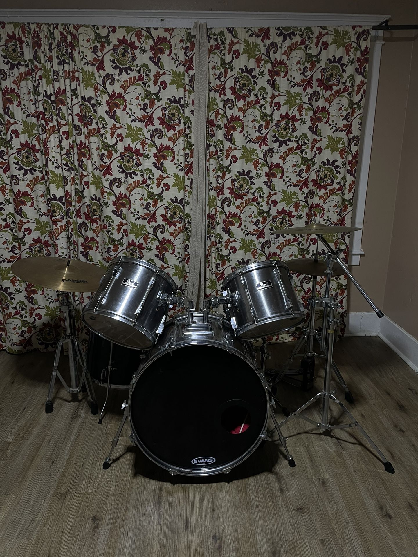 Selling Full Drumset Need Gone ASAP.