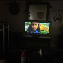 46 inch color tv 46 inch color tv with remote control comes in great no smart tv