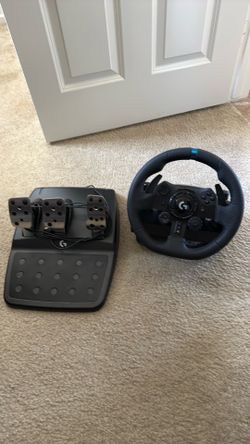 Logitech G923 Wheel & Pedals - PlayStation/PC