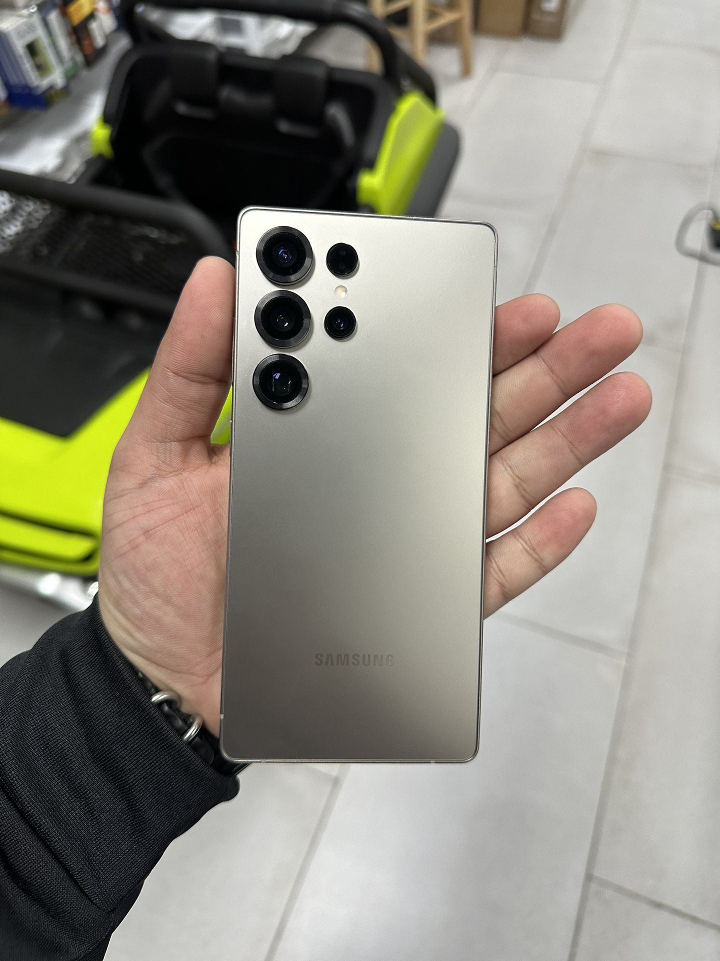 Galaxy S25 Ultra 5G 256GB Unlocked! $949 BLACK FRIDAY DEAL!!