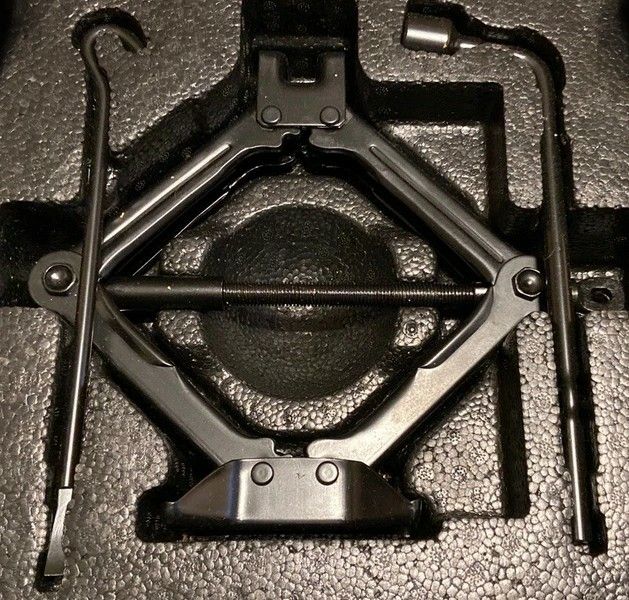 Hyundai Sonata Jack Assembly 