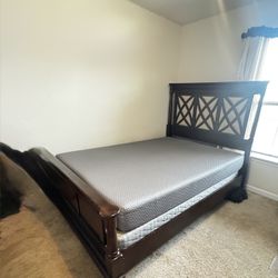 Queen Bed