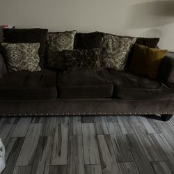 Set De Dos Piezas De Sofás Café Y Beis 