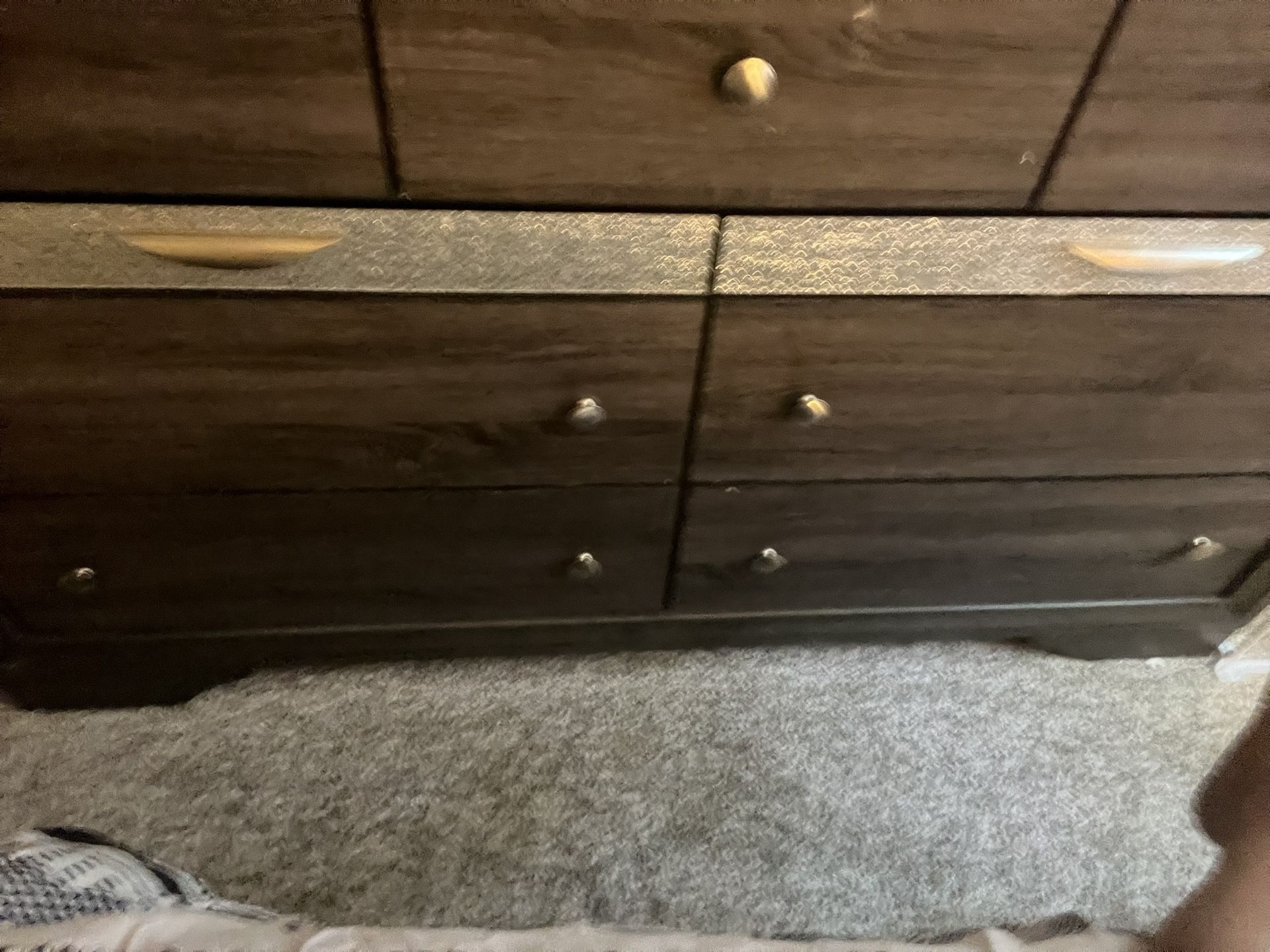 Dresser And Nightstand Combo Must Go $275