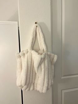 Member’s Mark White Faux Fur Tote Bag Large Plush Teddy Tote Travel Bag