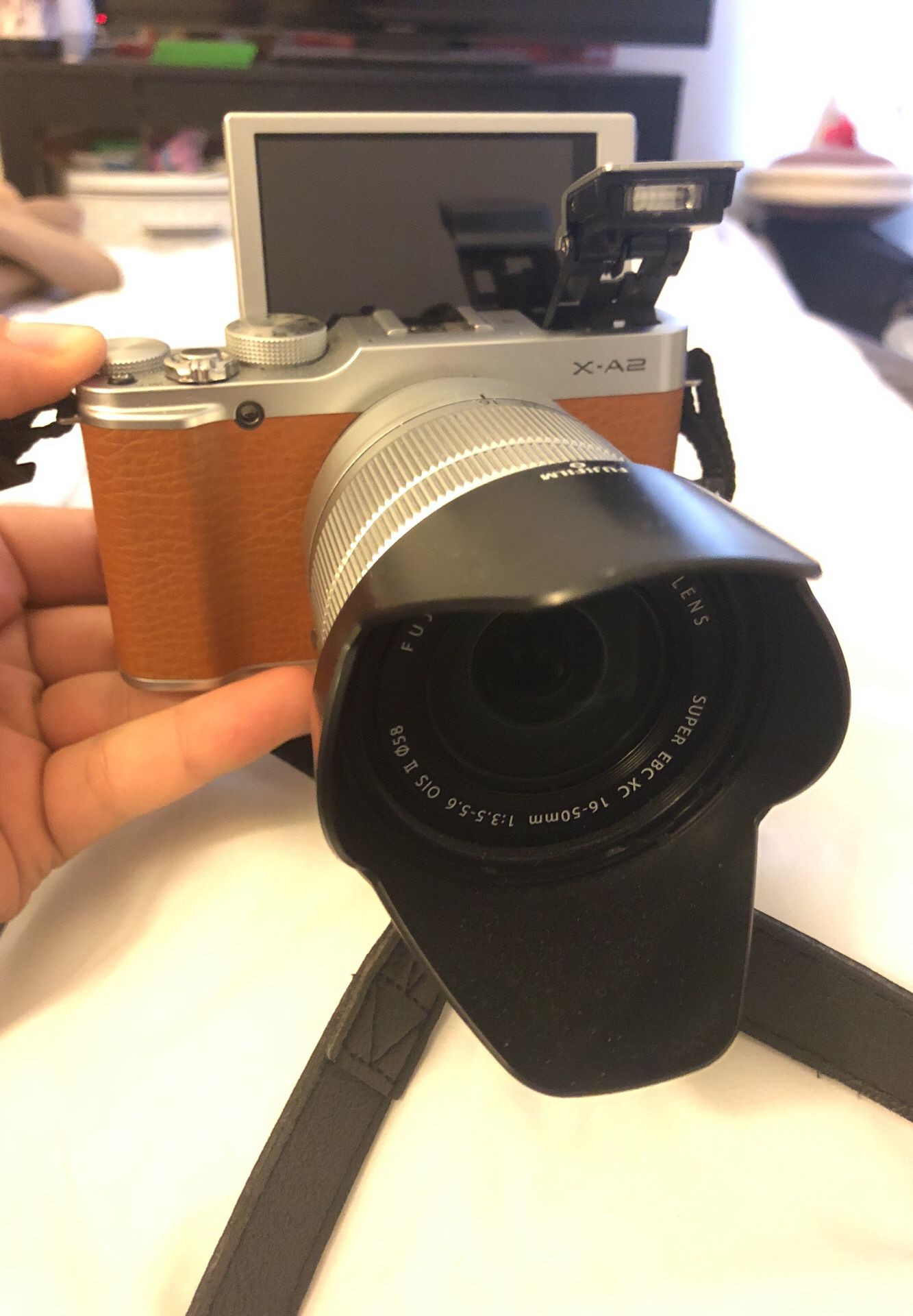 Fujifilm X-A2 Mirrorless Digital Camera with 16-50mm Lens (Brown)