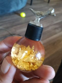 24K gold flakes decorative bottle