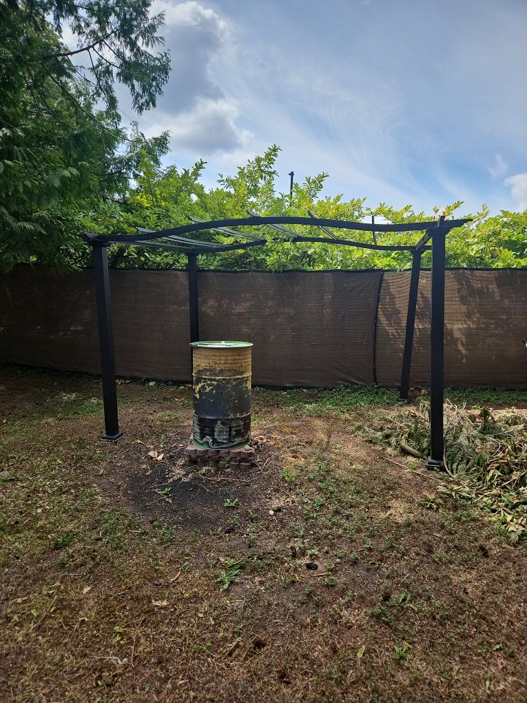 Sunshade Trellis PENDING PICKUP