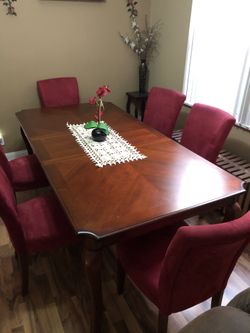 Dining Room Table with 6 Chairs