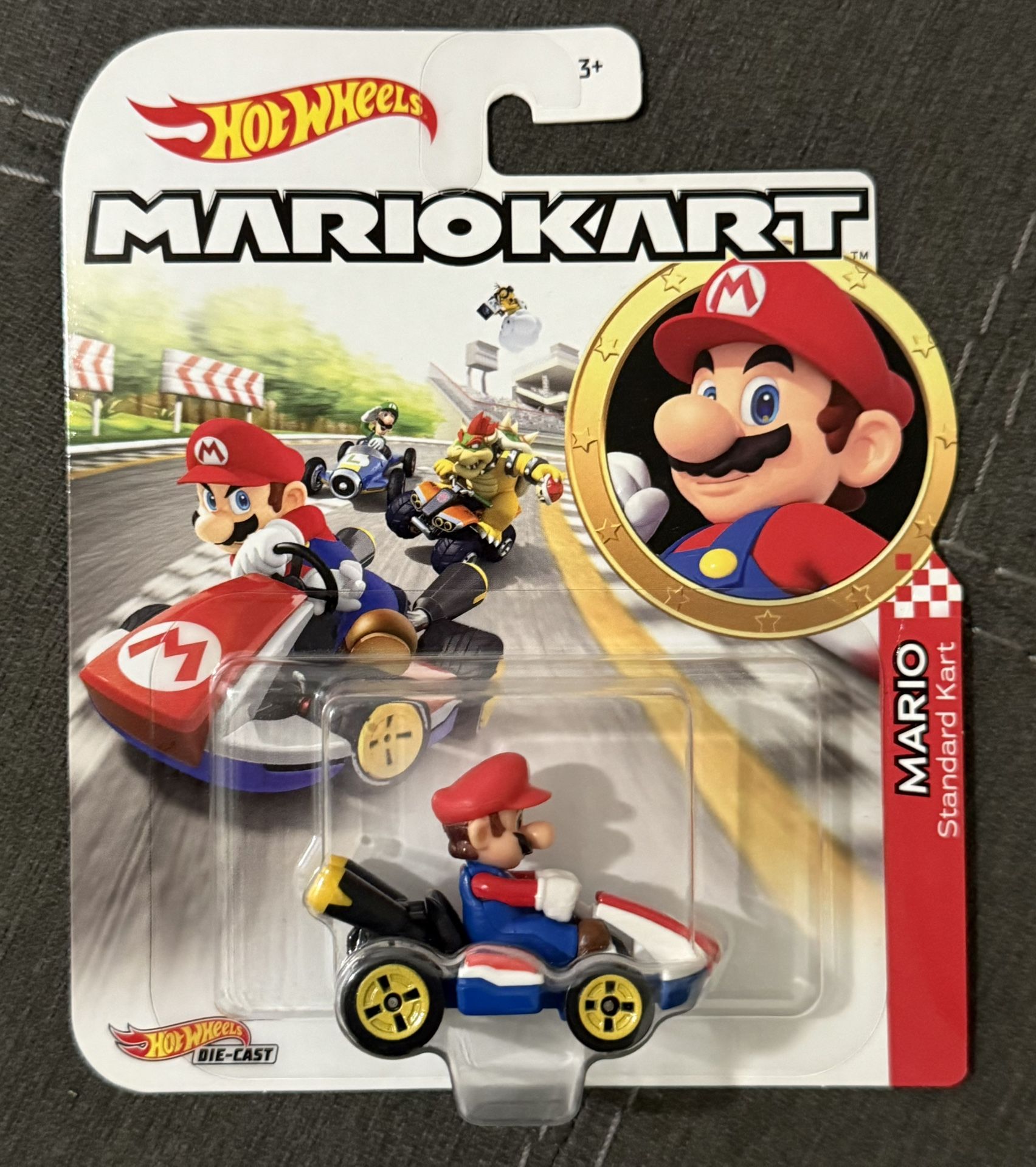 Hot Wheels - MARIO KART - MARIO - Standard Kart - NIB New