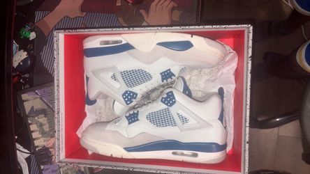 Jordan 4 Retro “Military Blue”