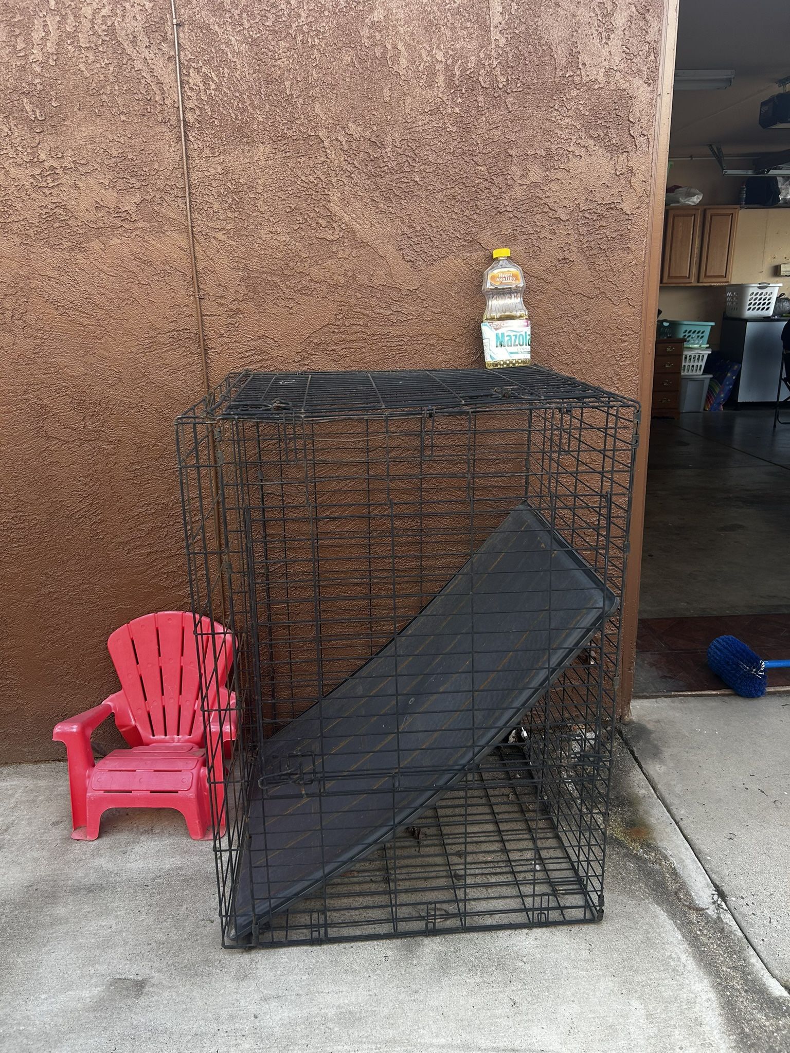 XL Dog crate