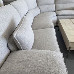 Sectionales and recliner set in stock Disponibles