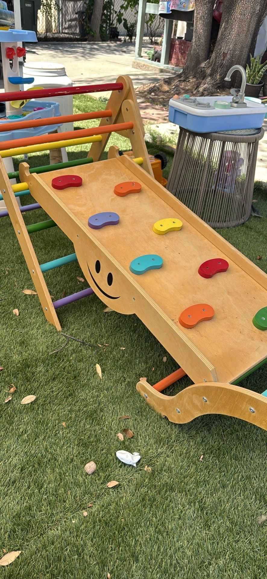 Baby climbing toy