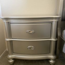4pc Bedroom Set