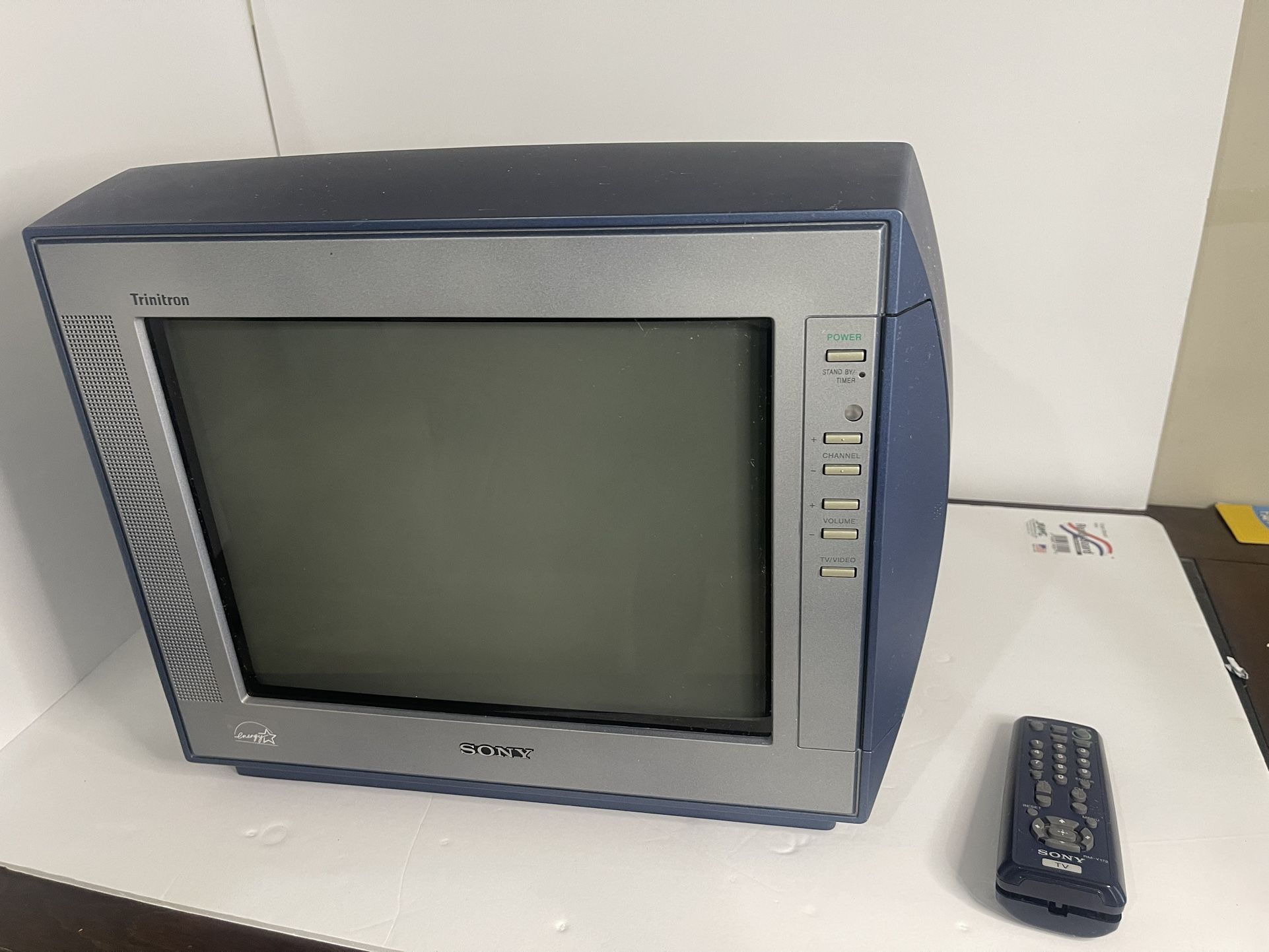 Sony Trinitron KV-13FM14 Flat Tube CRT TV Navy Blue w Remote