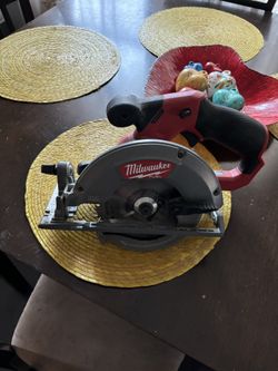 Milwaukee Circular Saw