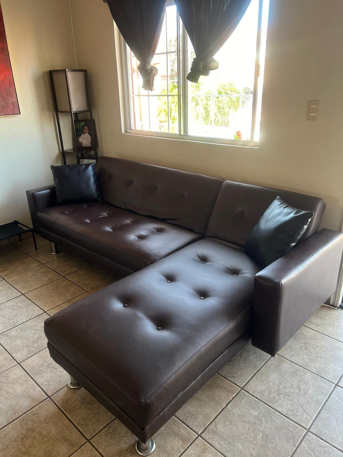 Vendo Sofá Cama Con Sus Cojines $350