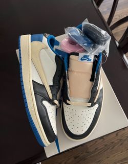 Travis Scott Fragment lows 9.5