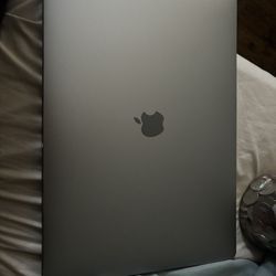 MacBook Pro (2019) 16inch Intel Core i7 32GB RAM - 2TB SSD