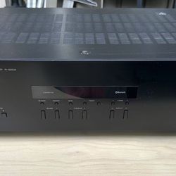 Yamaha R-S202 Bluetooth Stereo Receiver