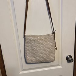 Michael Kors Crossbody Purse Beautiful Christmas Gift! 