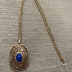 Large Vintage ~ AVON ~ Gold Filigree ~ Faux Lapis ~ Locket ~ Pendant Necklace Costume Jewelry 