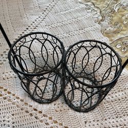 Black Metal Wine Bottle Holder