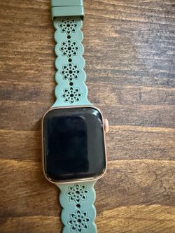 Apple Watch 6 40mm in great condition.