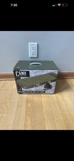 camo collection Twin size inflatable air mattress with foot pump. brand new