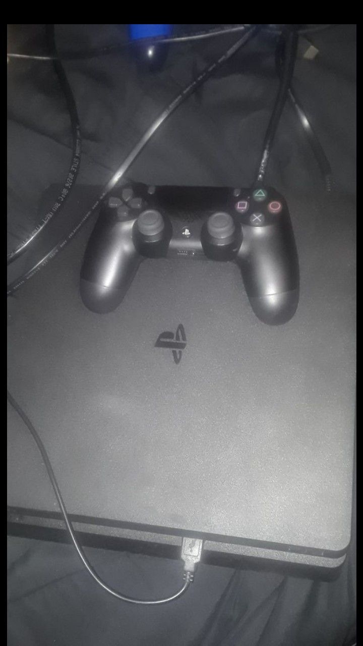 PS4 Slim